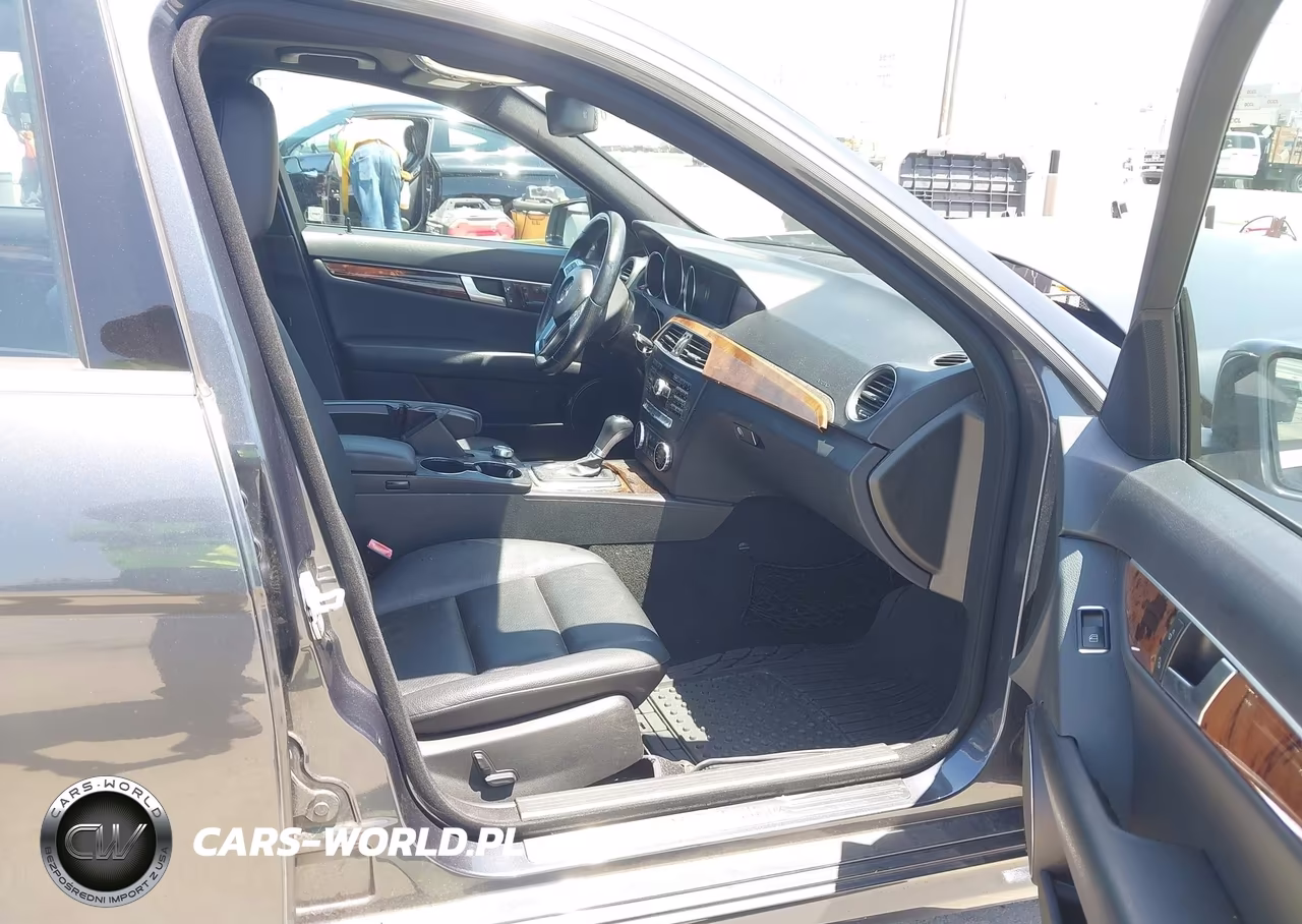 2014 Mercedes-Benz C 250 Sport VIN:WDDGF4HB9EG248116 - 5
