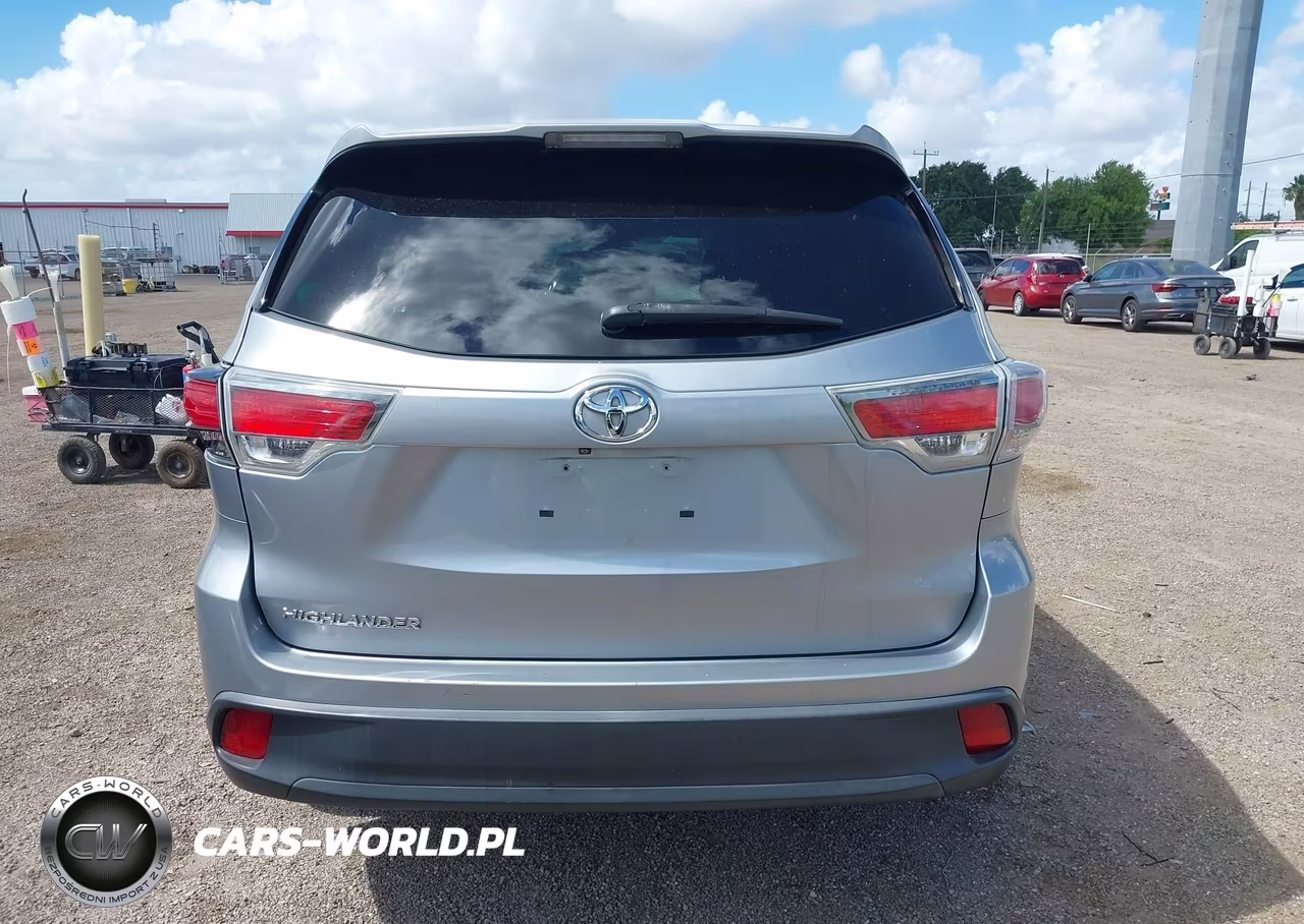 2016 Toyota Highlander Le V6 VIN:5TDZKRFHXGS153155 - 17