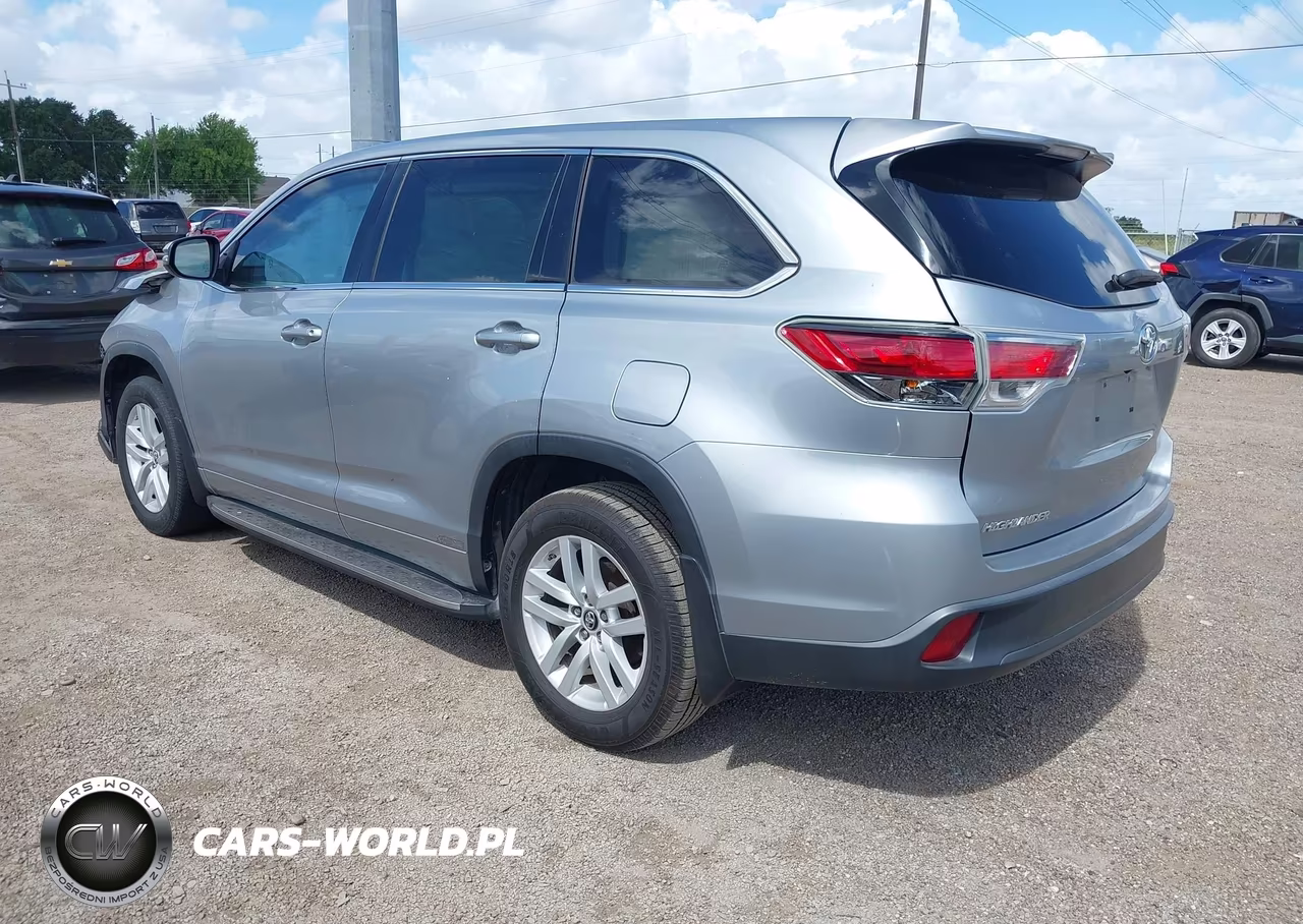 2016 Toyota Highlander Le V6 VIN:5TDZKRFHXGS153155 - 3