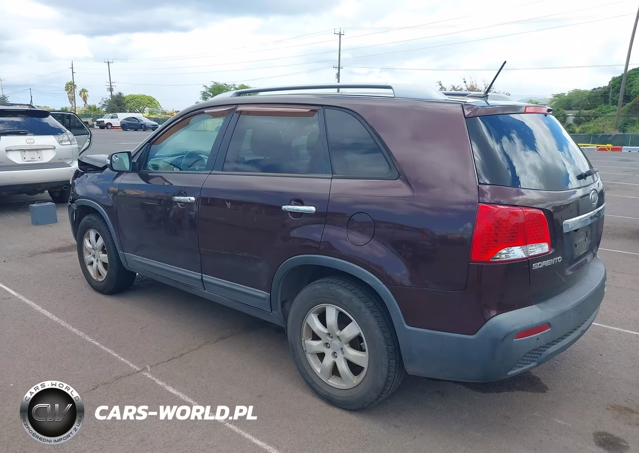 2011 Kia Sorento Lx VIN:5XYKT3A10BG074086 - 3