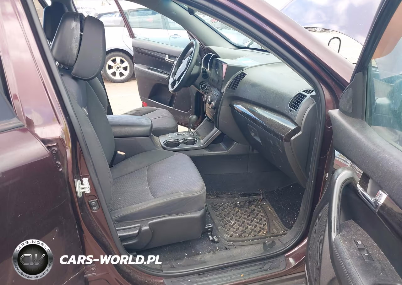 2011 Kia Sorento Lx VIN:5XYKT3A10BG074086 - 5