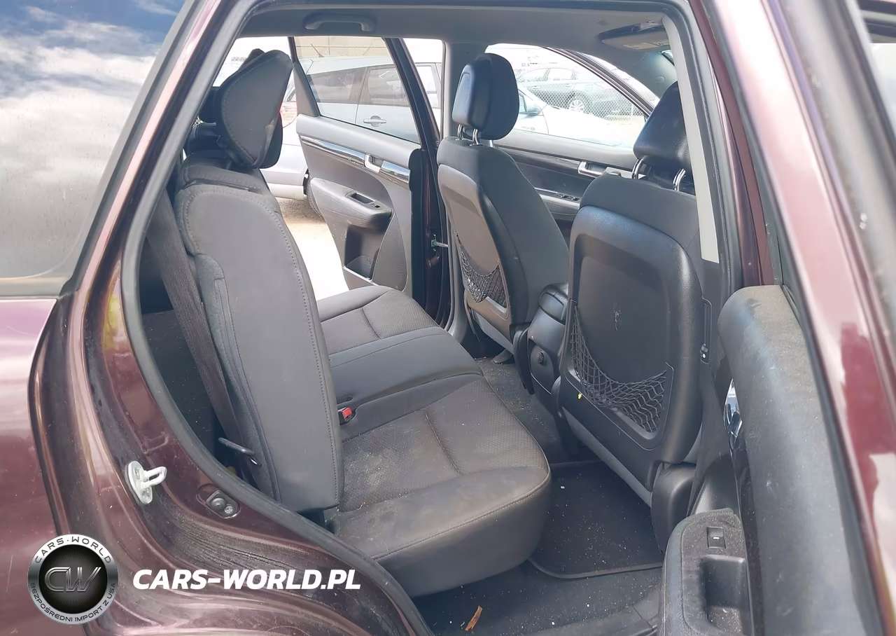 2011 Kia Sorento Lx VIN:5XYKT3A10BG074086 - 8