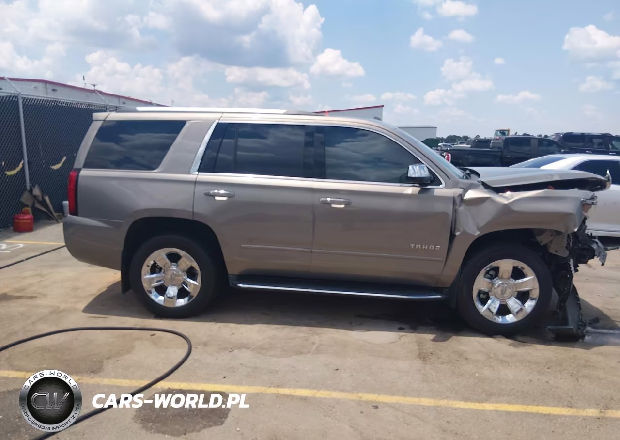 2018 Chevrolet Tahoe Premier VIN:1GNSCCKC1JR397456 - 13