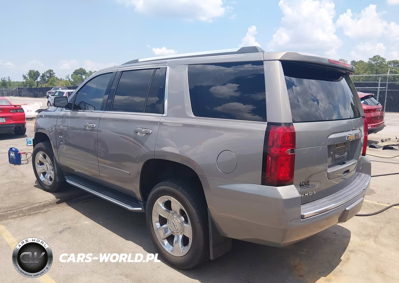 2018 Chevrolet Tahoe Premier VIN:1GNSCCKC1JR397456 - 3