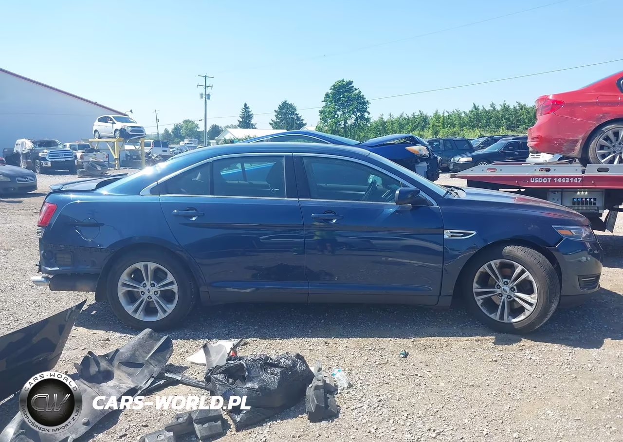 FORD TAURUS SEL VIN:1FAHP2E81GG146195 - 14