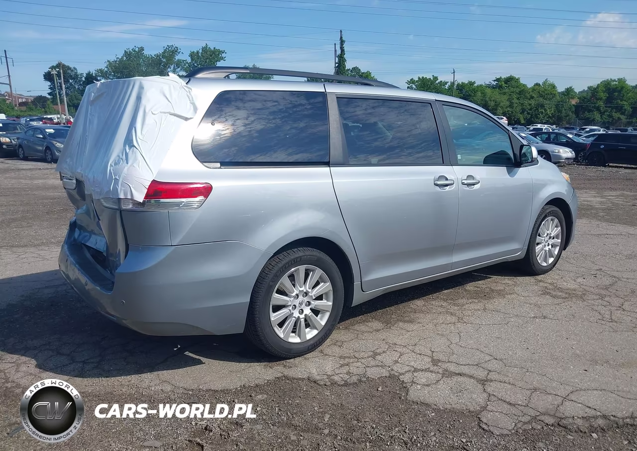 2012 Toyota Sienna Xle 7 Passenger VIN:5TDDK3DC3CS031424 - 4