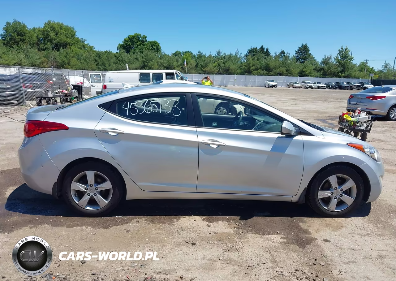 2013 Hyundai Elantra Gls VIN:5NPDH4AE8DH278732 - 13