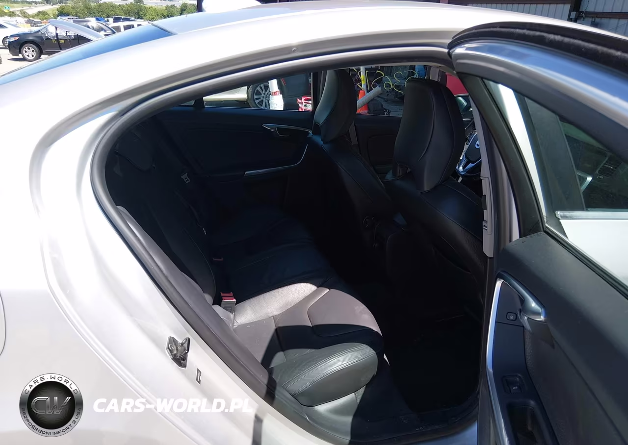 2012 Volvo S60 T5 VIN:YV1622FS4C2036477 - 8