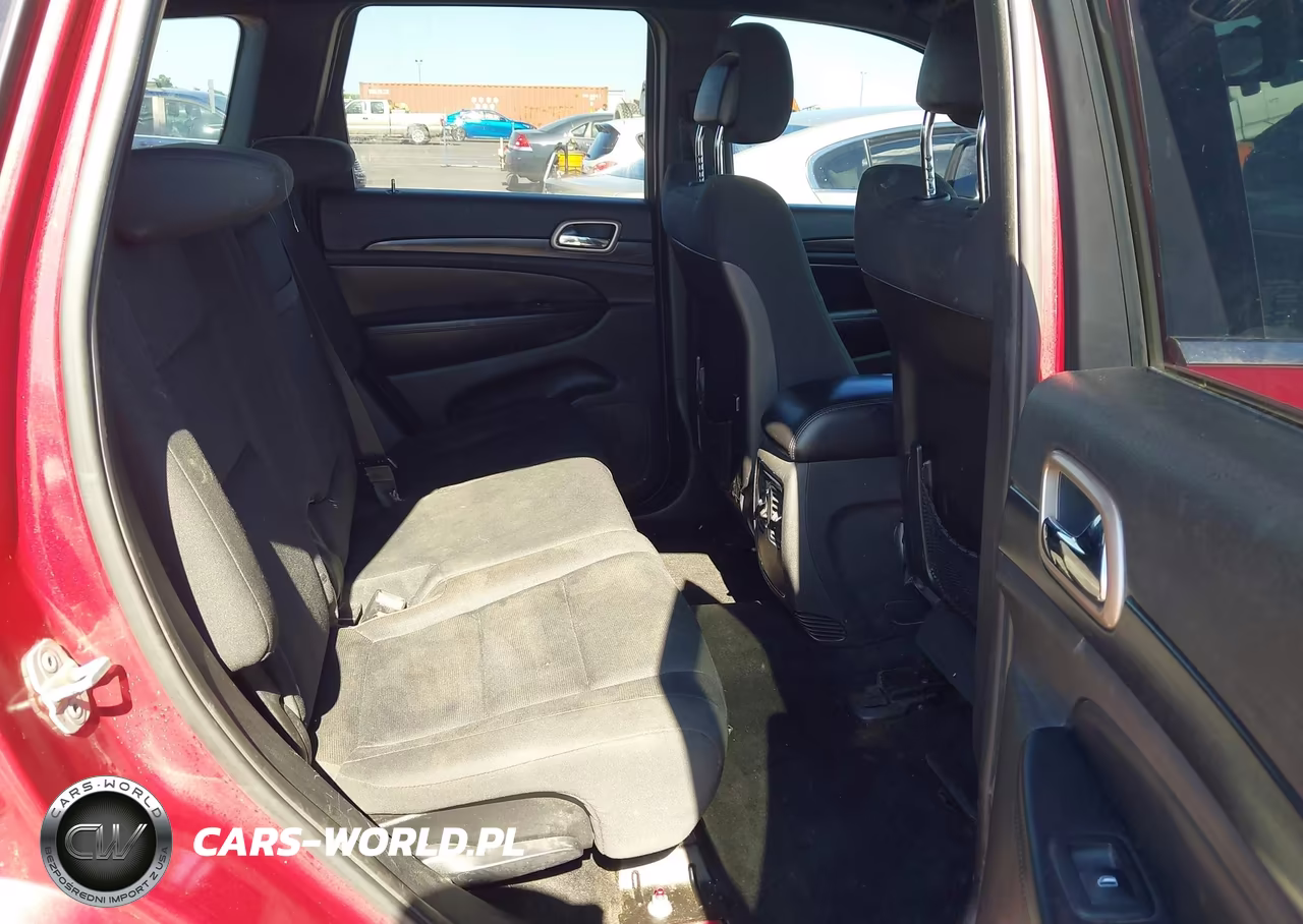 2014 Jeep Grand Cherokee Laredo VIN:1C4RJEAG4EC126736 - 8