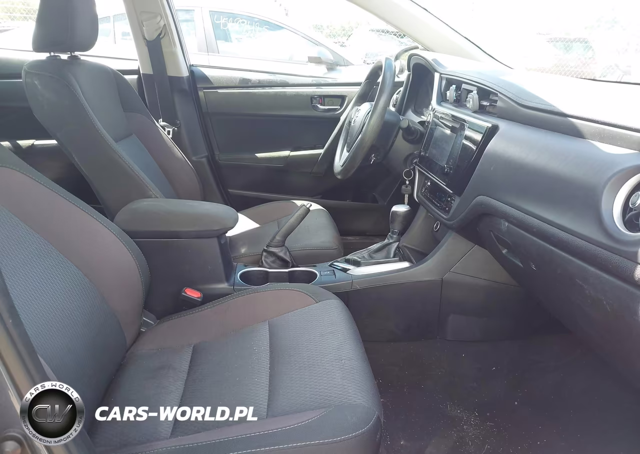 2018 Toyota Corolla Le VIN:2T1BURHE7JC069907 - 14