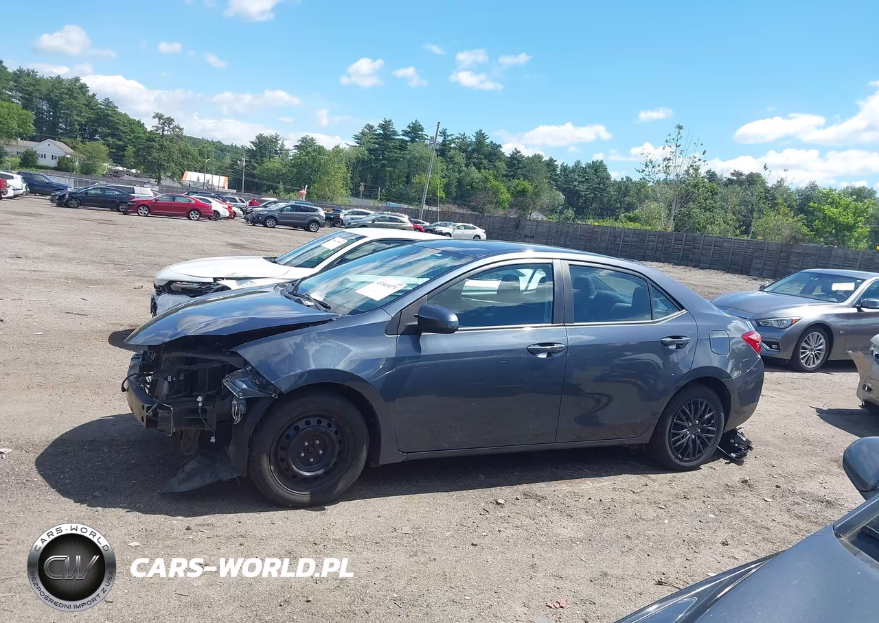 2018 Toyota Corolla Le VIN:2T1BURHE7JC069907 - 15
