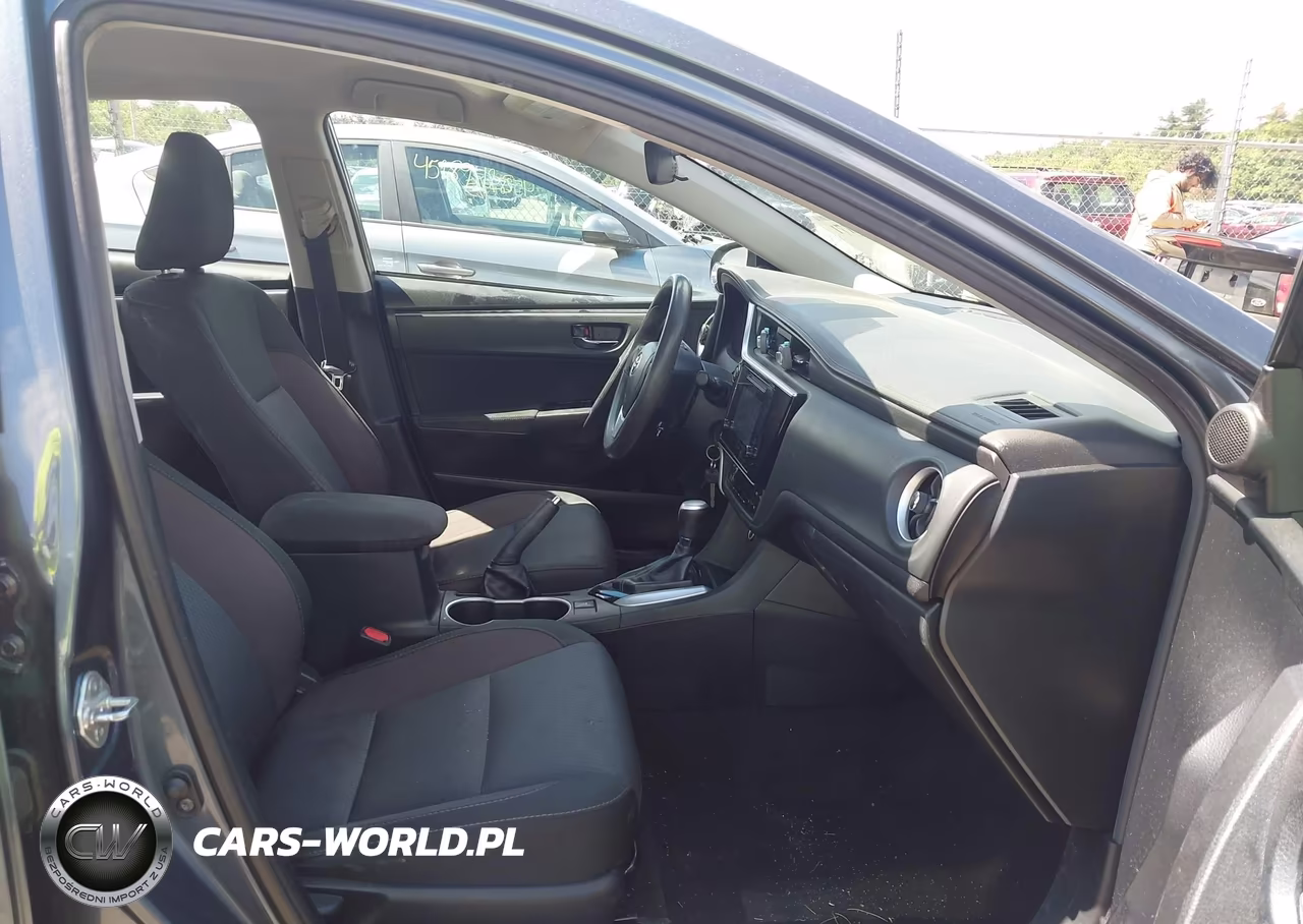 2018 Toyota Corolla Le VIN:2T1BURHE7JC069907 - 5