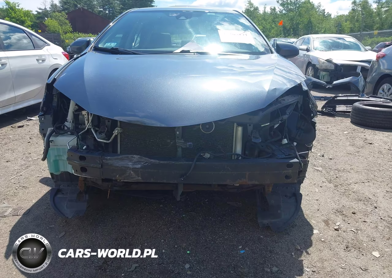 2018 Toyota Corolla Le VIN:2T1BURHE7JC069907 - 6