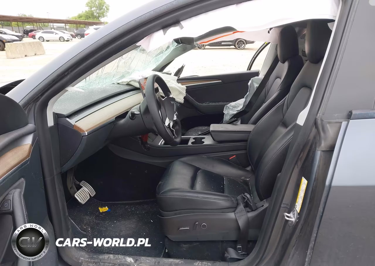 2022 Tesla Model Y Performance Dual Motor All-Wheel Drive VIN:7SAYGDEF4NF540644 - 5