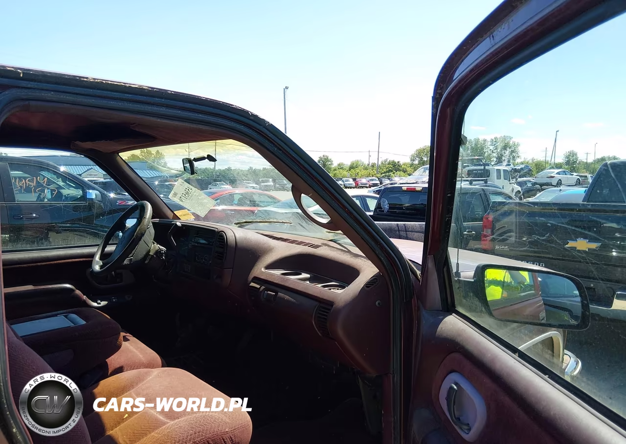1996 Chevrolet Gmt-400 K1500 VIN:1GCEK19R2TE163845 - 5