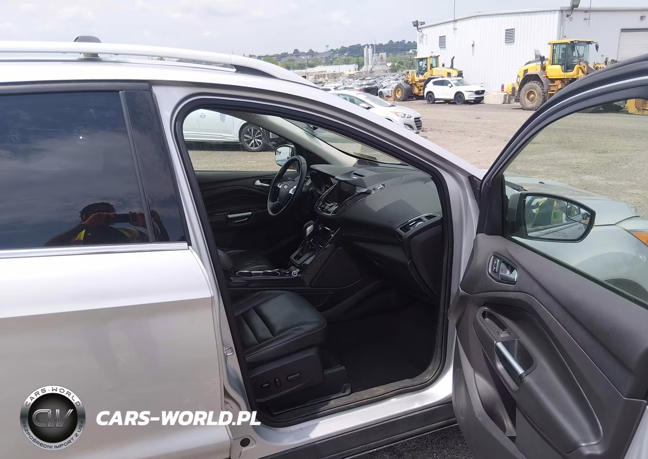 2015 Ford Escape Titanium VIN:1FMCU0J97FUA61700 - 5