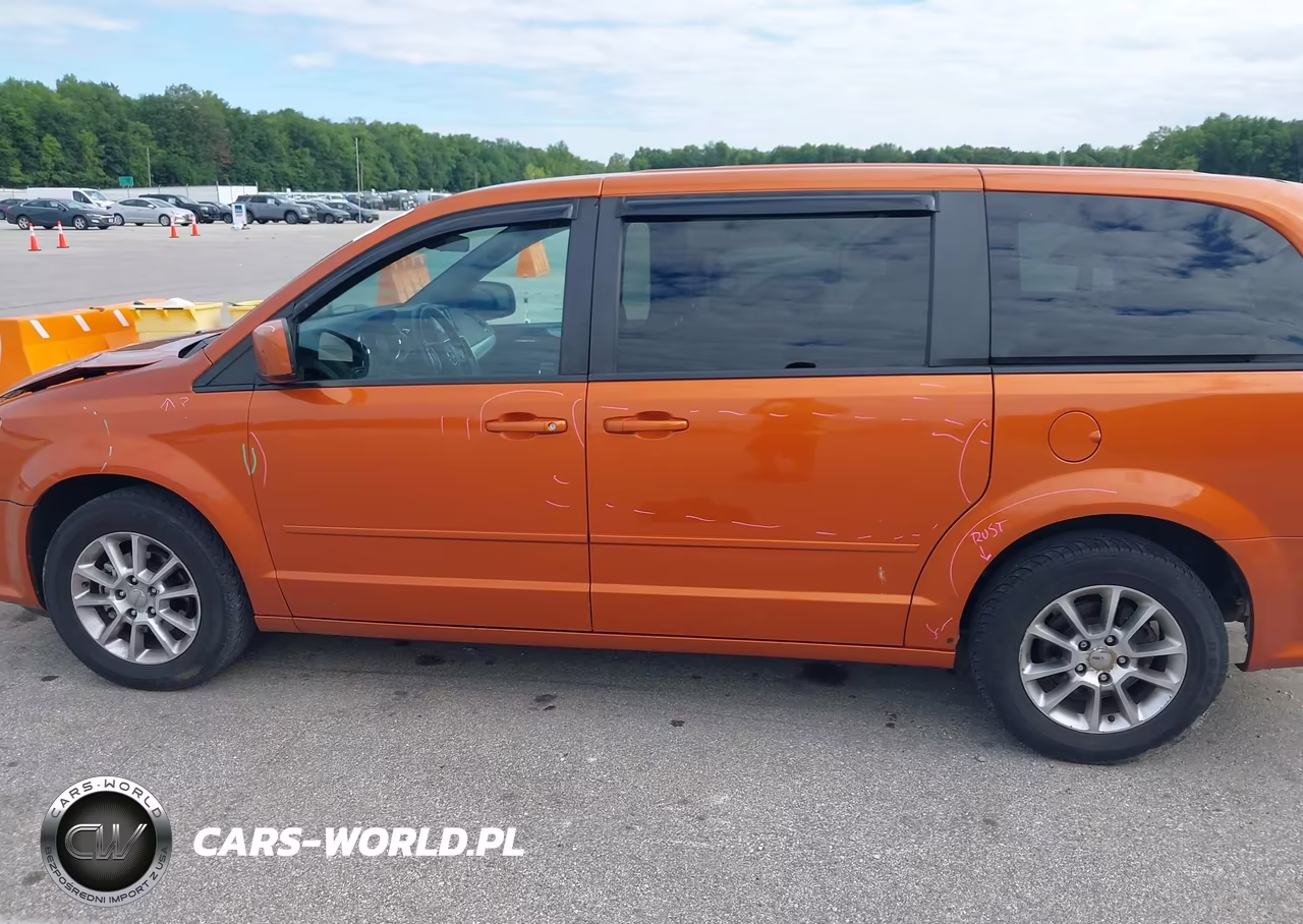 2011 Dodge Grand Caravan R-T VIN:2D4RN7DG3BR710305 - 14