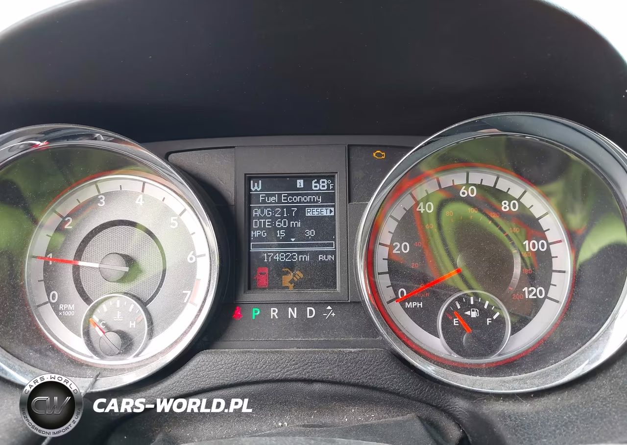 2011 Dodge Grand Caravan R-T VIN:2D4RN7DG3BR710305 - 7