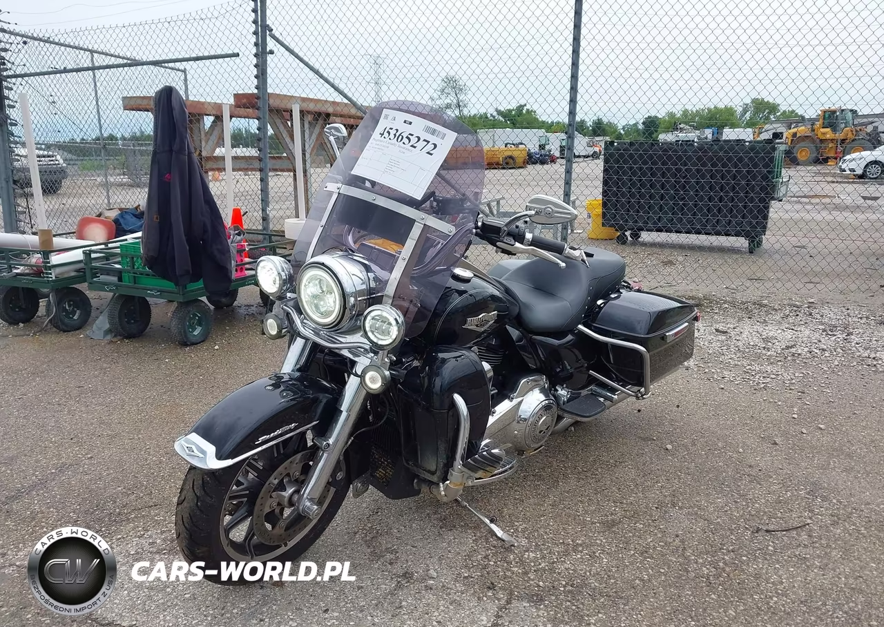2017 Harley-Davidson Flhr Road King VIN:1HD1FBC18HB673653 - 2