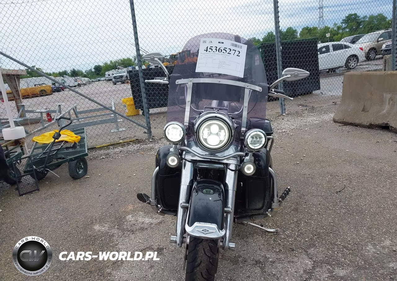 2017 Harley-Davidson Flhr Road King VIN:1HD1FBC18HB673653 - 5