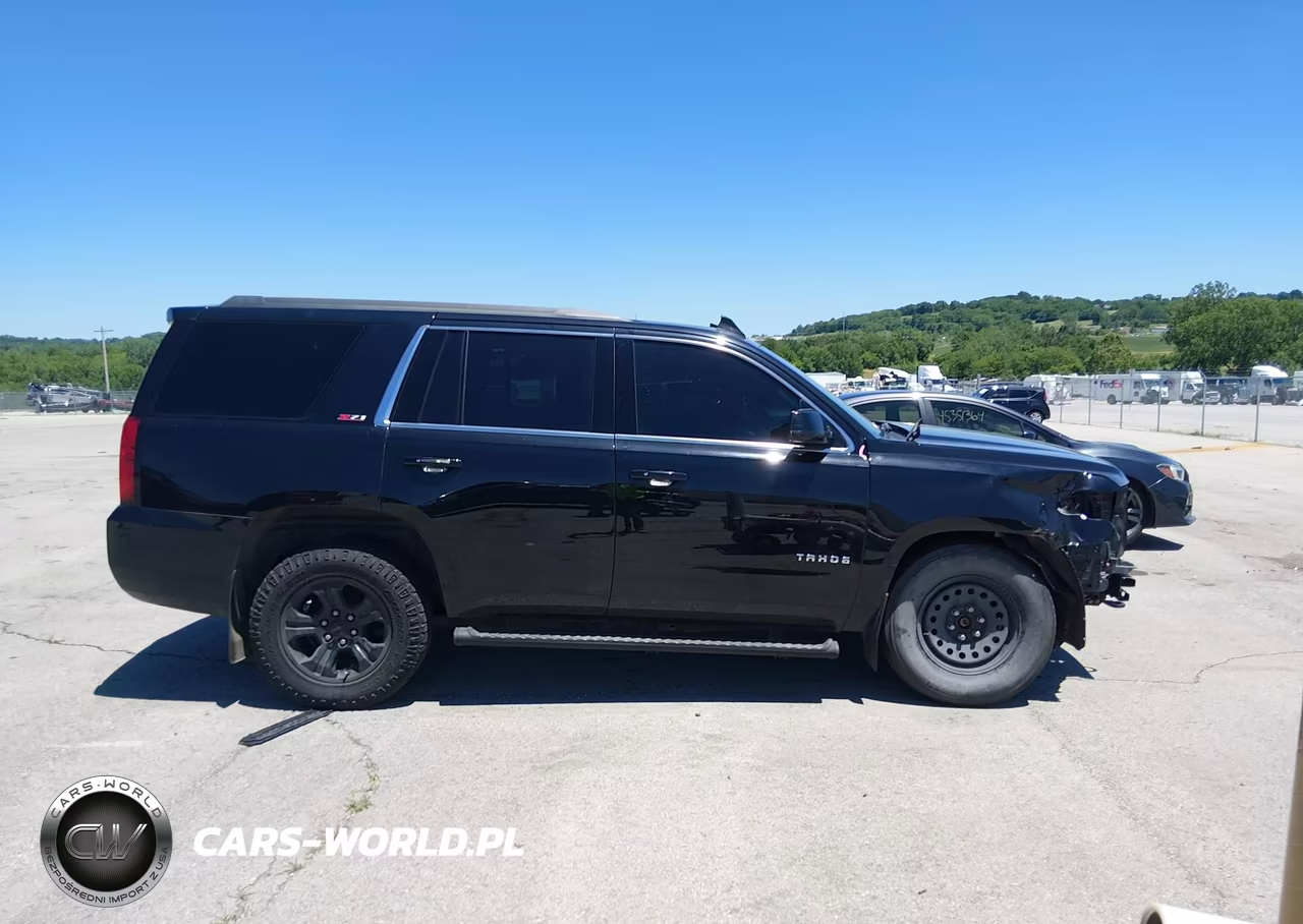 2019 Chevrolet Tahoe Lt VIN:1GNSKBKCXKR131979 - 13