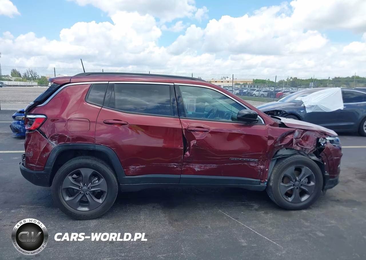 2022 Jeep Compass Latitude Lux 4X4 VIN:3C4NJDFB0NT126467 - 13