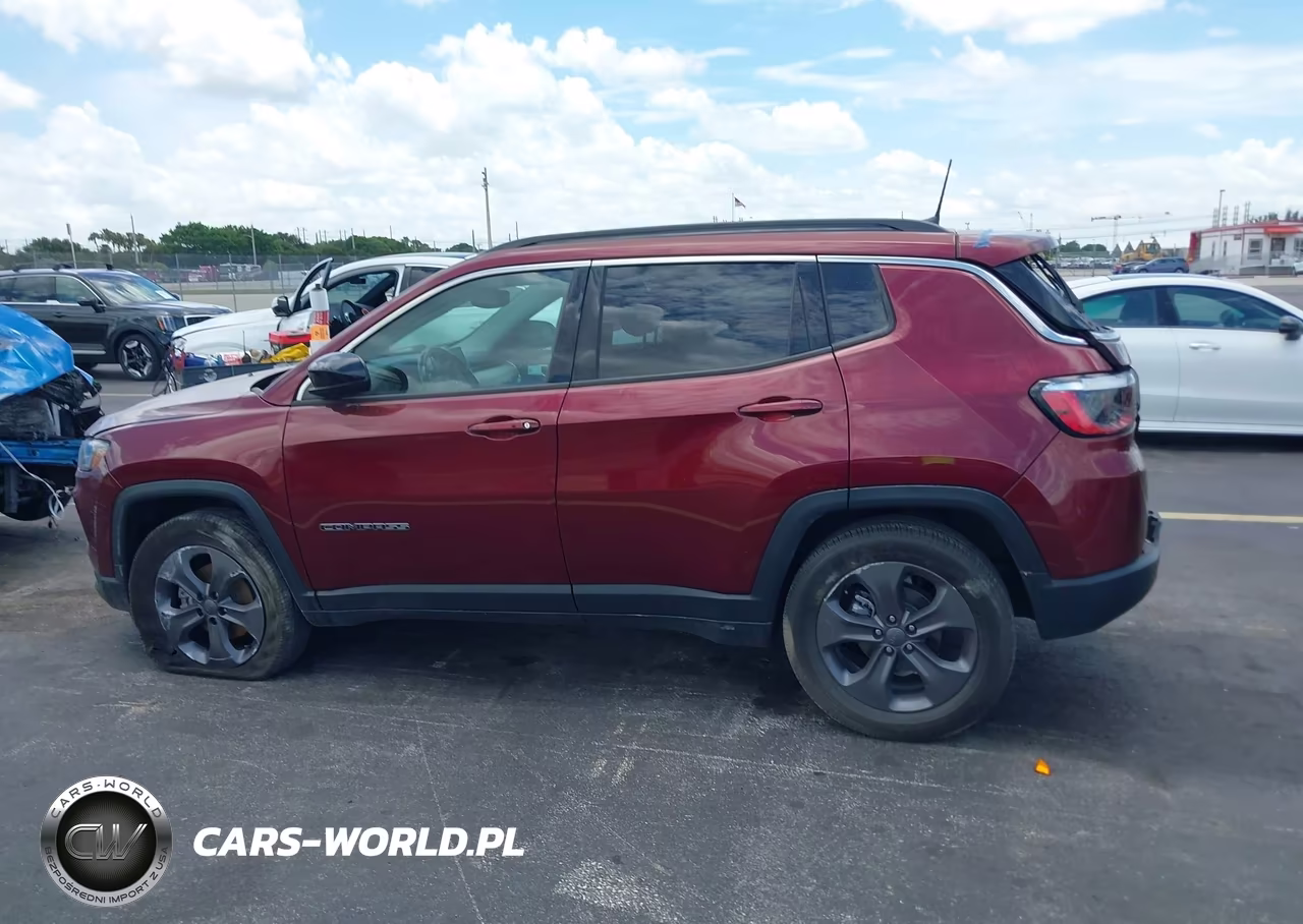 2022 Jeep Compass Latitude Lux 4X4 VIN:3C4NJDFB0NT126467 - 14