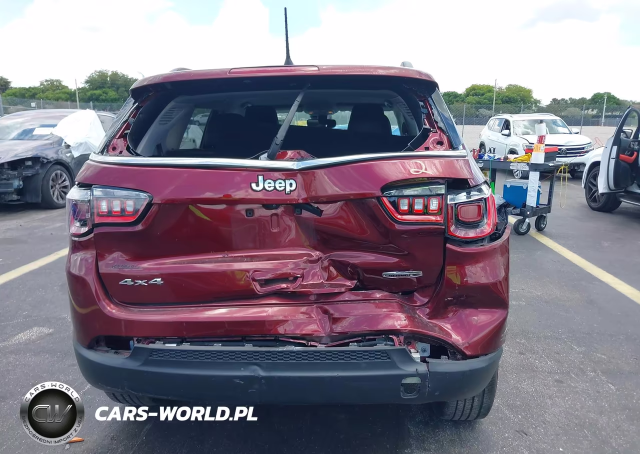 2022 Jeep Compass Latitude Lux 4X4 VIN:3C4NJDFB0NT126467 - 16