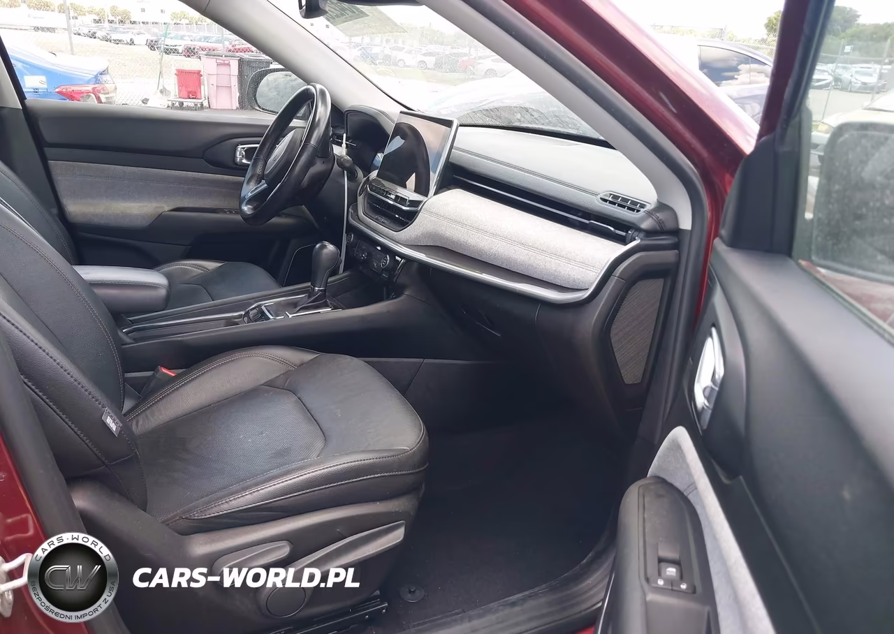 2022 Jeep Compass Latitude Lux 4X4 VIN:3C4NJDFB0NT126467 - 5