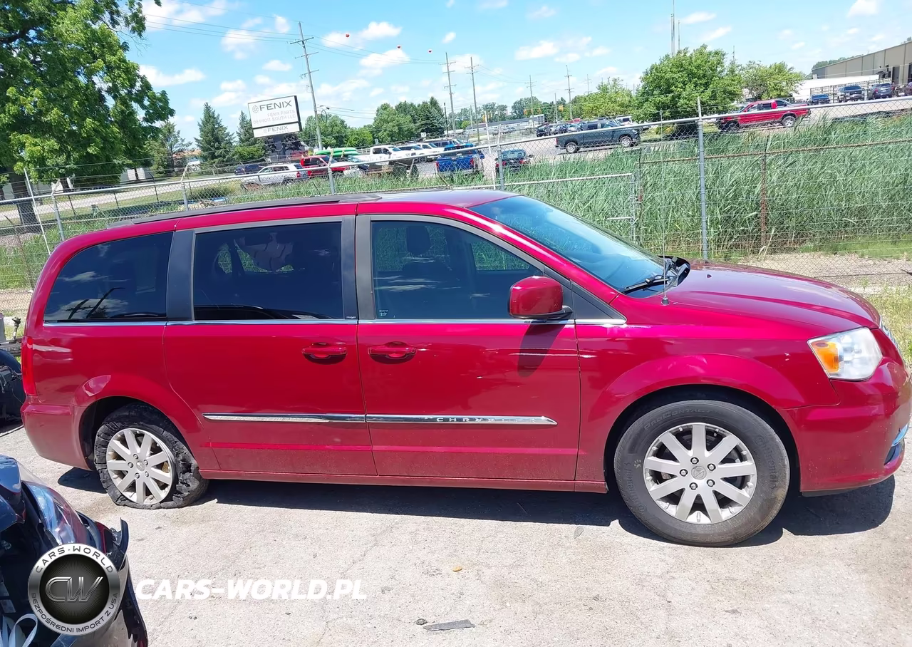 2013 Chrysler Town & Country Touring VIN:2C4RC1BG5DR646435 - 13
