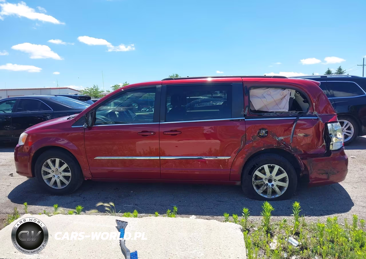 2013 Chrysler Town & Country Touring VIN:2C4RC1BG5DR646435 - 14