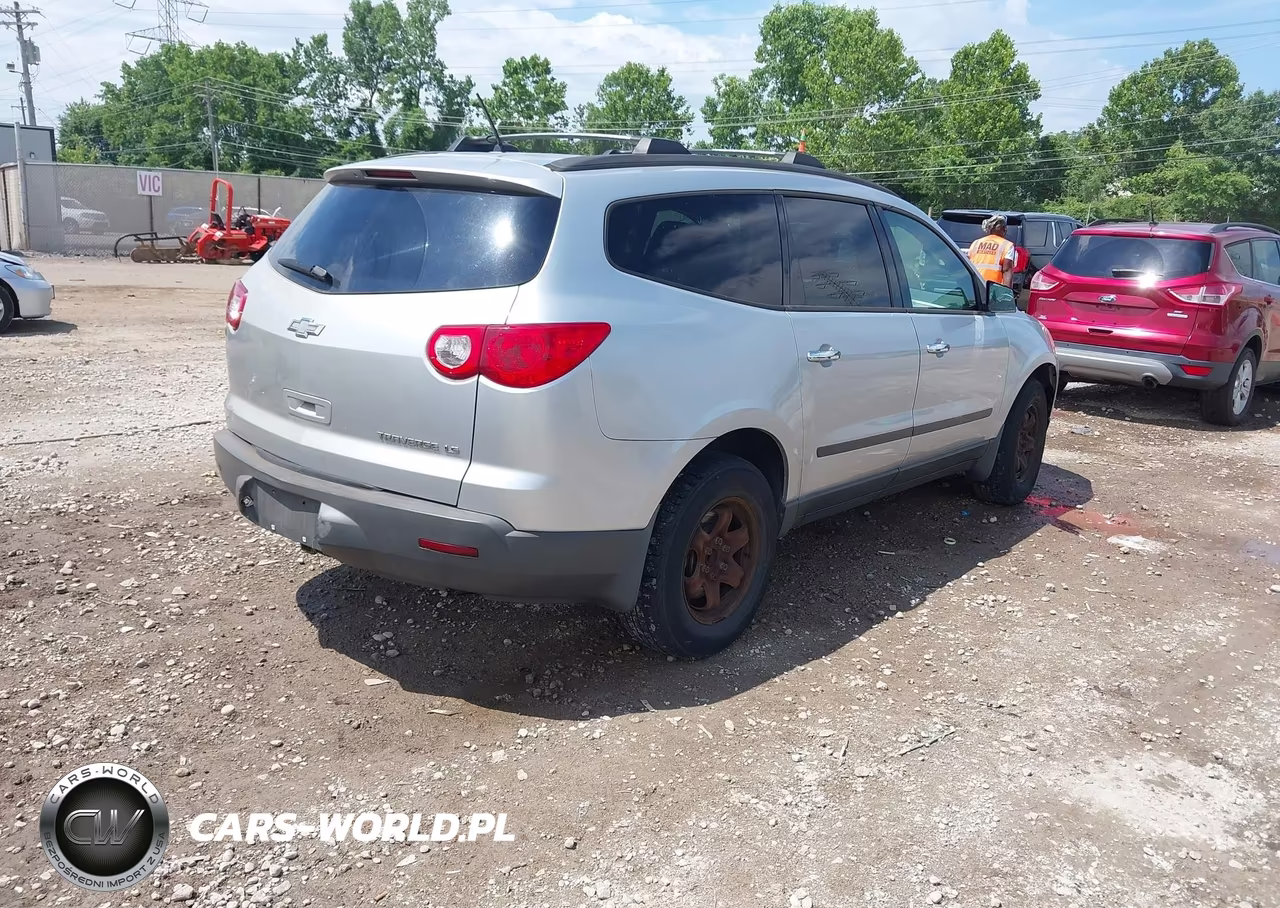 2012 Chevrolet Traverse Ls VIN:1GNKRFED6CJ414158 - 4