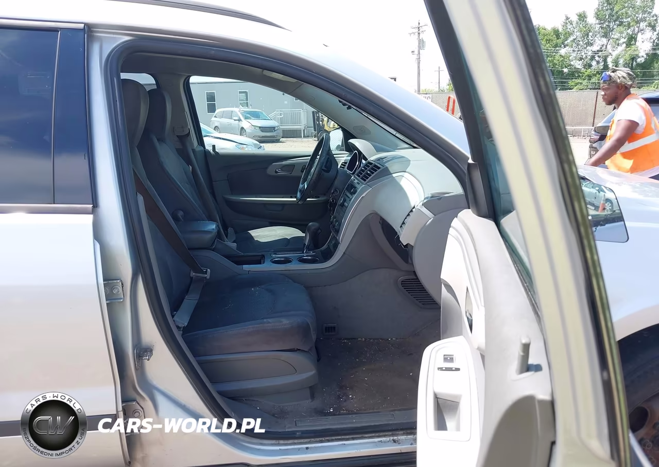 2012 Chevrolet Traverse Ls VIN:1GNKRFED6CJ414158 - 5