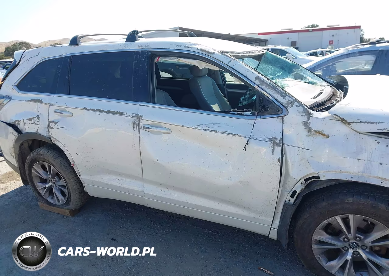2016 Toyota Highlander Le Plus V6 VIN:5TDBKRFHXGS242144 - 15