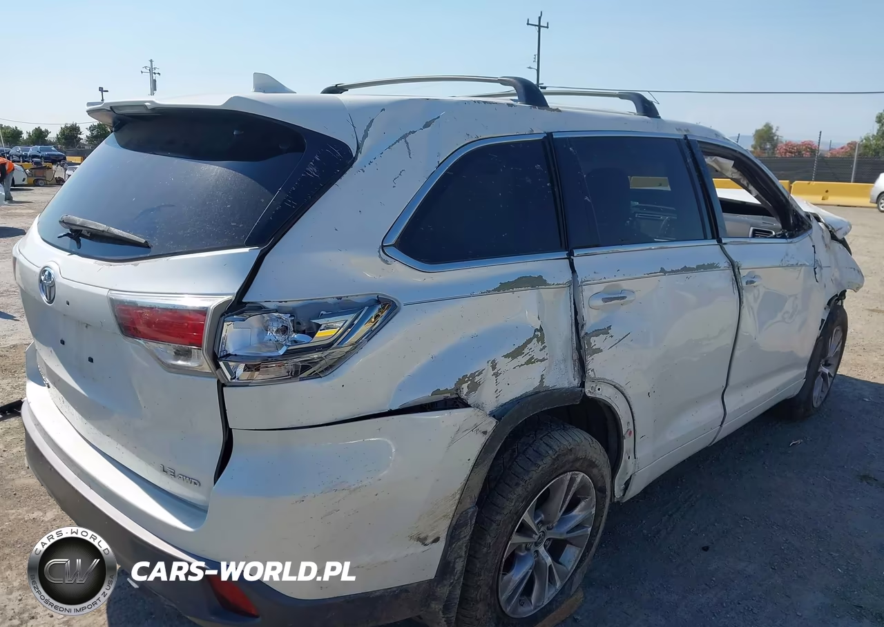 2016 Toyota Highlander Le Plus V6 VIN:5TDBKRFHXGS242144 - 17