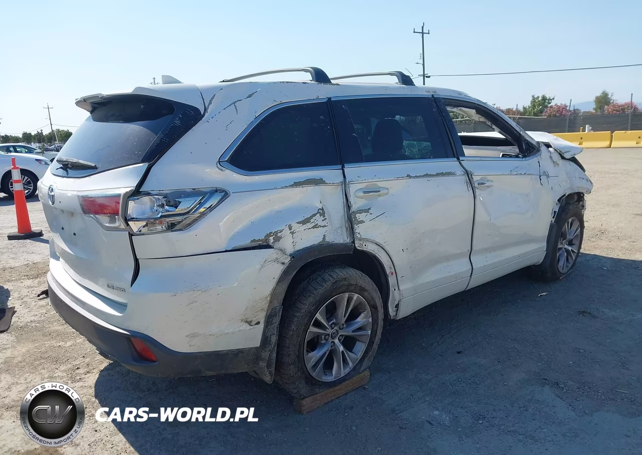 2016 Toyota Highlander Le Plus V6 VIN:5TDBKRFHXGS242144 - 4