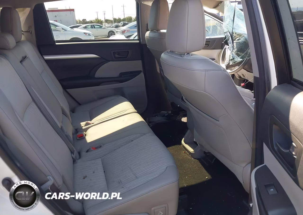 2016 Toyota Highlander Le Plus V6 VIN:5TDBKRFHXGS242144 - 8