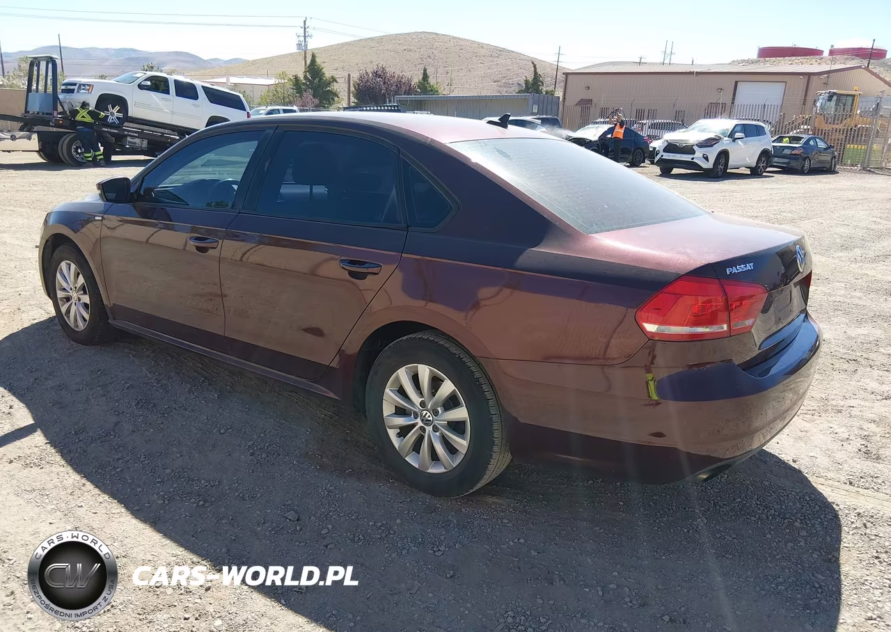 2014 Volkswagen Passat 1.8T Wolfsburg Edition VIN:1VWAT7A3XEC080018 - 3