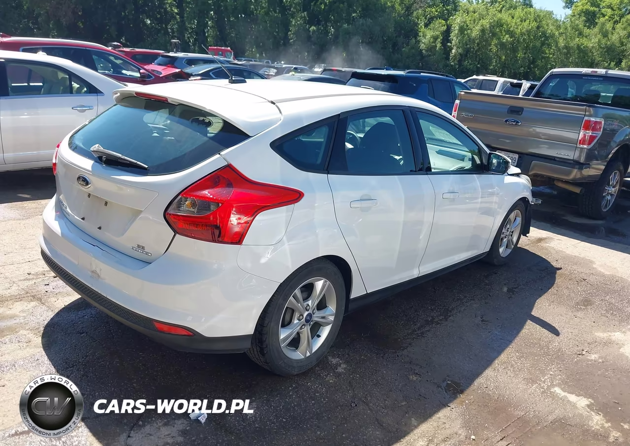 2014 Ford Focus Se VIN:1FADP3K27EL209230 - 4