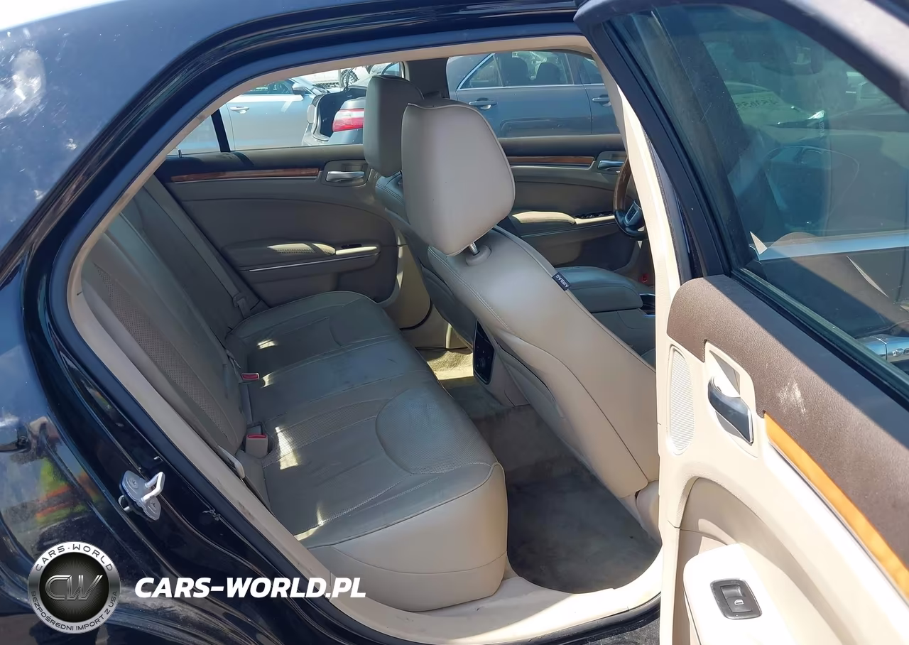 2014 Chrysler 300C VIN:2C3CCAEG6EH230987 - 8