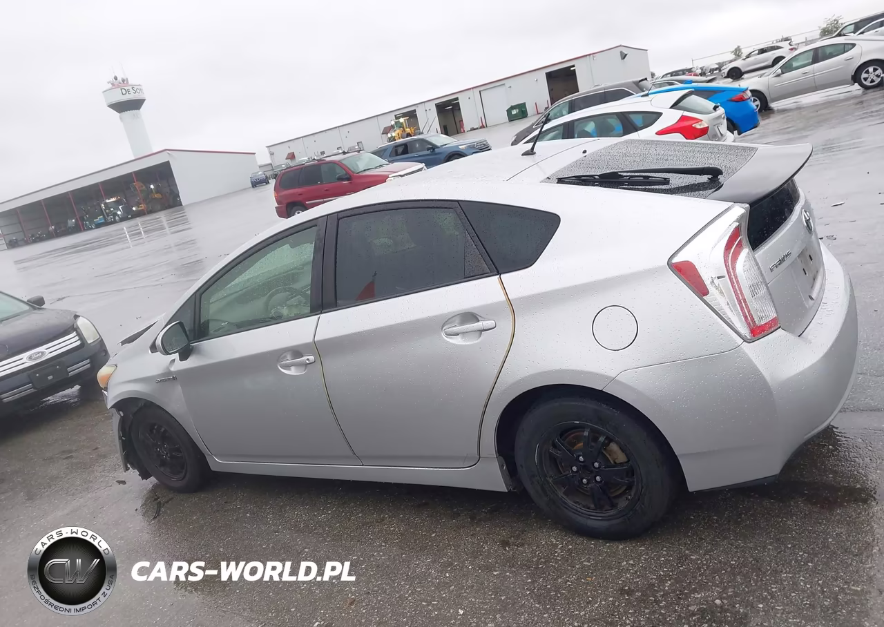 2012 Toyota Prius Two VIN:JTDKN3DU1C1497583 - 15