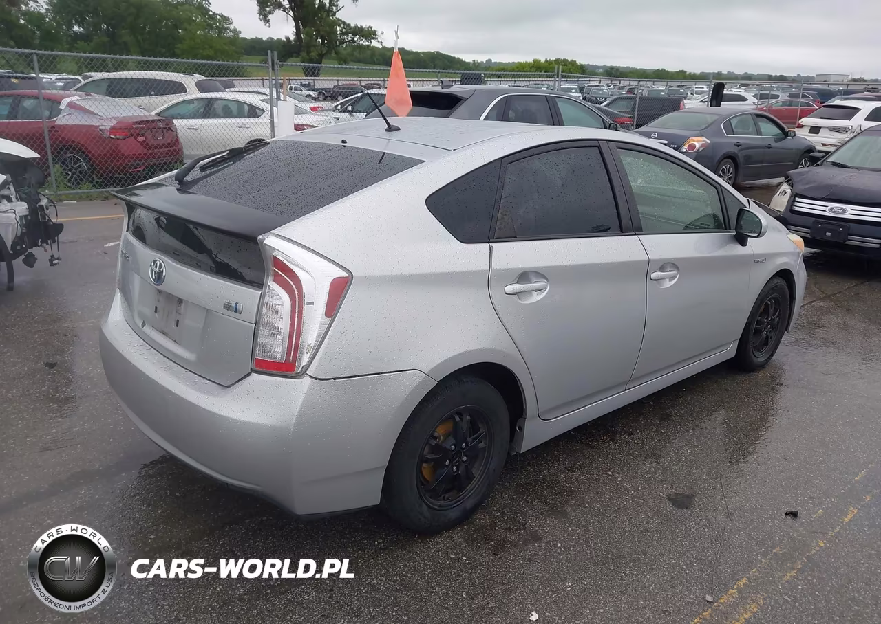 2012 Toyota Prius Two VIN:JTDKN3DU1C1497583 - 4