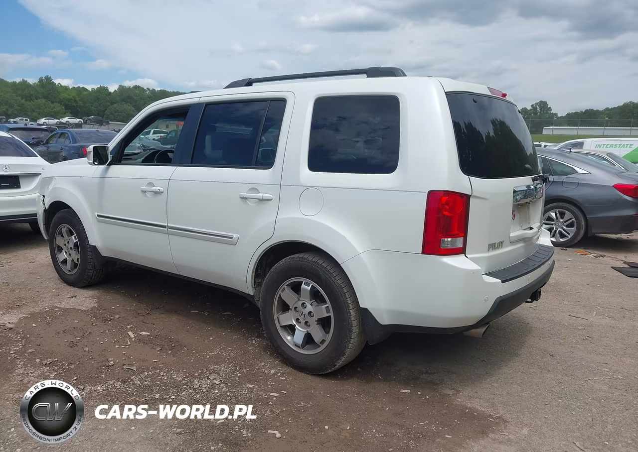 2011 Honda Pilot Touring VIN:5FNYF3H99BB050857 - 3