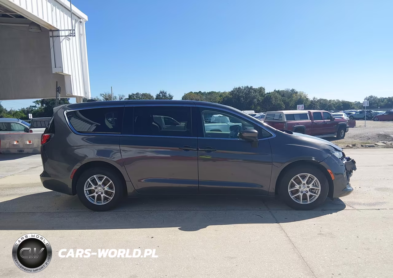 2023 Chrysler Voyager Lx VIN:2C4RC1CG5PR606133 - 13