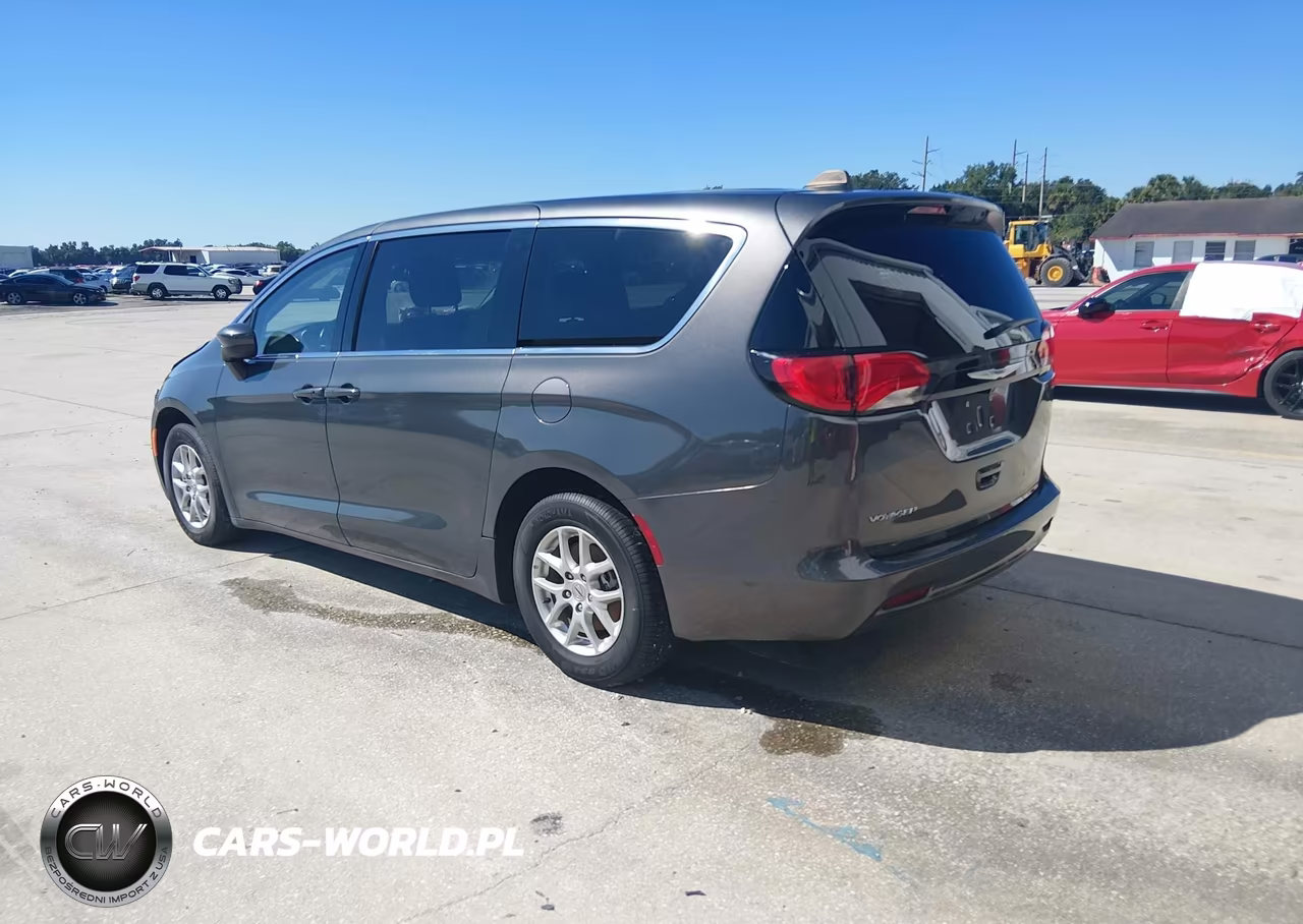 2023 Chrysler Voyager Lx VIN:2C4RC1CG5PR606133 - 3