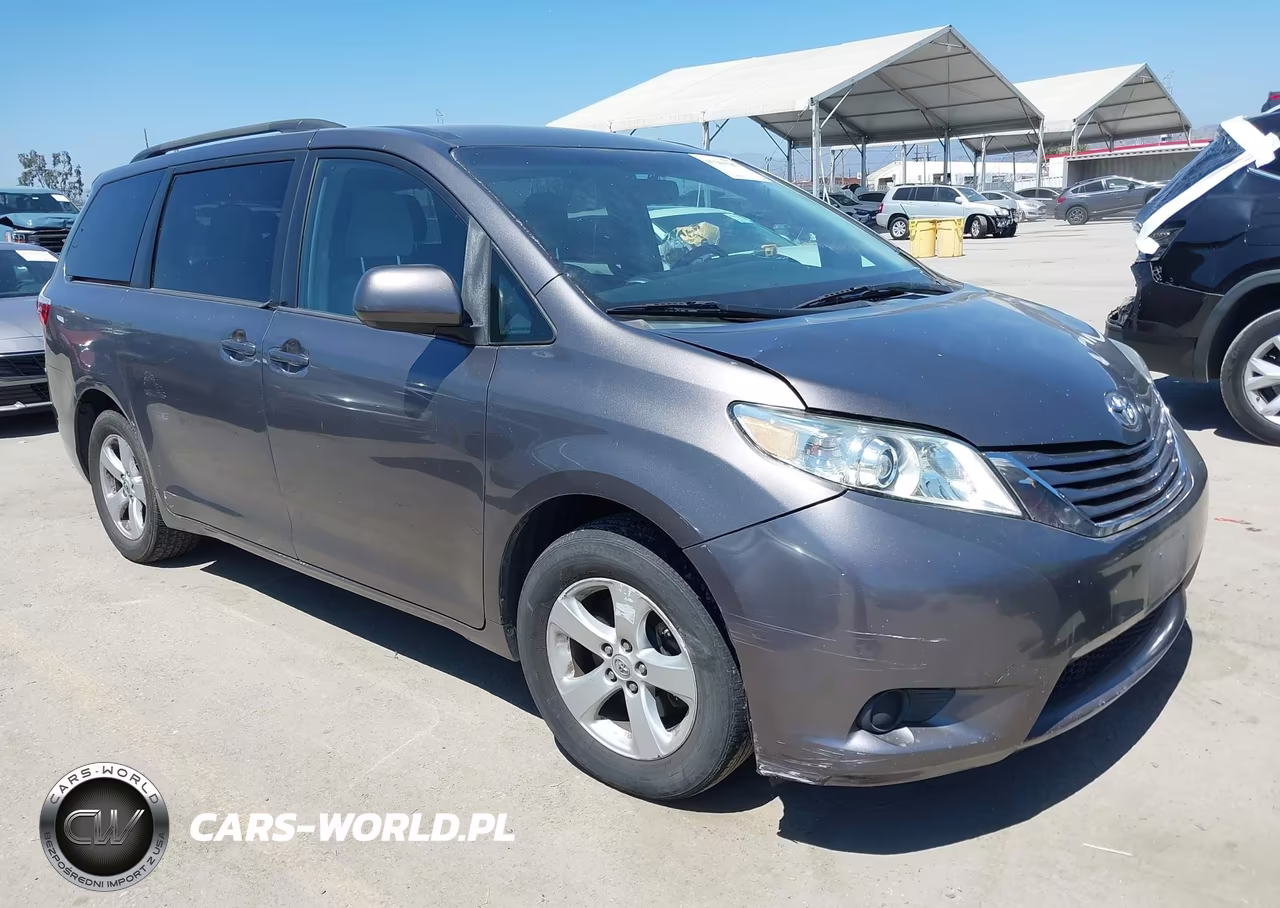 2015 Toyota Sienna Le 8 Passenger – zdjęcie 1 z 16