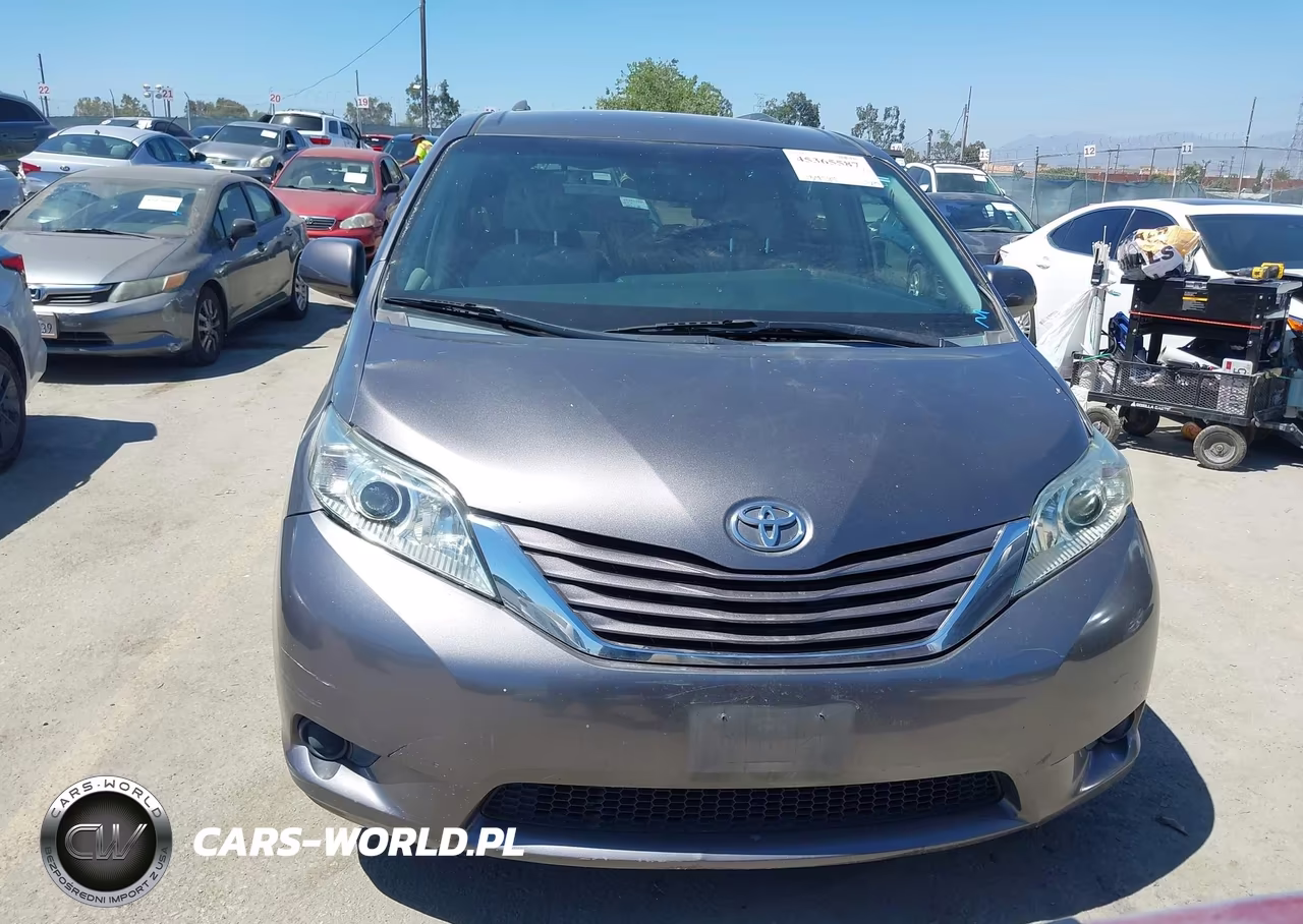 2015 Toyota Sienna Le 8 Passenger VIN:5TDKK3DC4FS583509 - 12