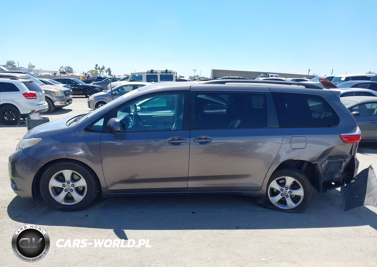 2015 Toyota Sienna Le 8 Passenger VIN:5TDKK3DC4FS583509 - 14