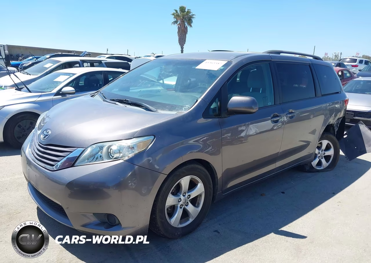 2015 Toyota Sienna Le 8 Passenger VIN:5TDKK3DC4FS583509 - 2