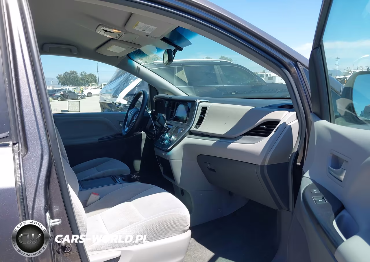 2015 Toyota Sienna Le 8 Passenger VIN:5TDKK3DC4FS583509 - 5